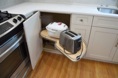 Dura Supreme Cornered Pull-Out Cabinetry