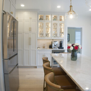 Dura Supreme Hudson, Mullin Wall Cabinets - Canvas Color